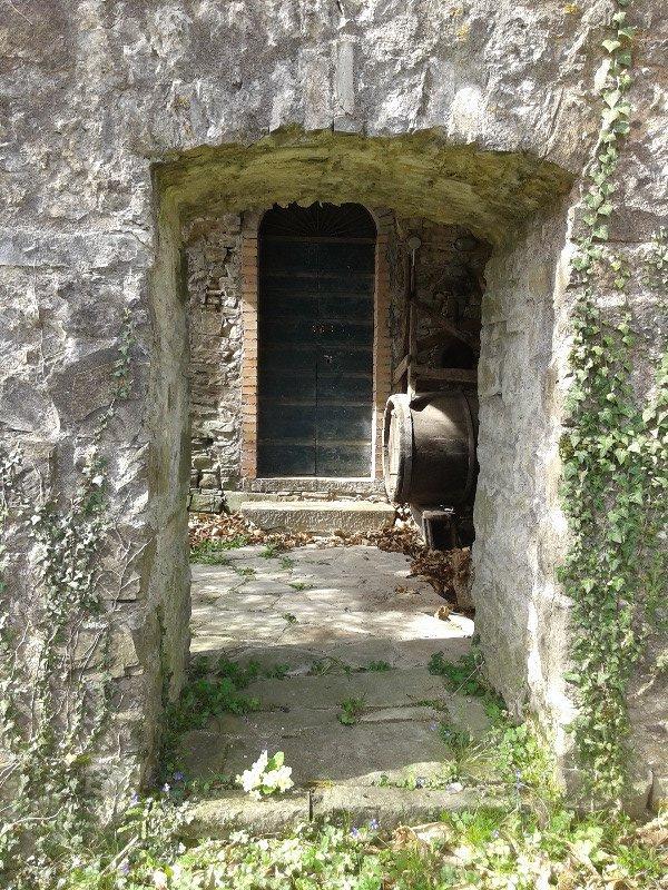 Pontremoli rustici ristrutturati a Massa-Carrara in Vendita