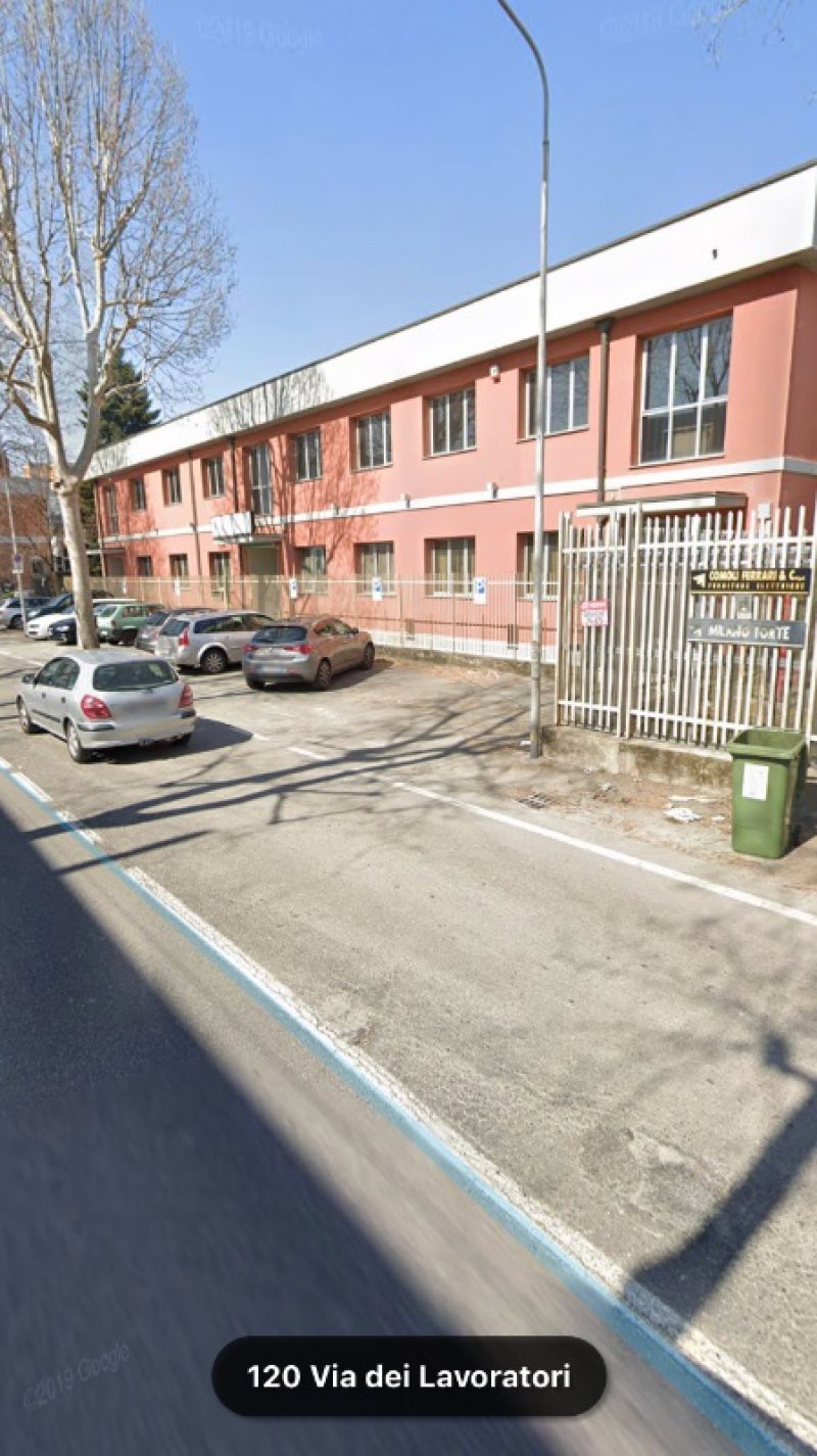 Cinisello Balsamo immobile industriale a Milano in Affitto
