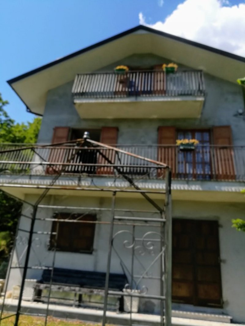 Domodossola localit Monteossolano casa a Verbano-Cusio-Ossola in Vendita