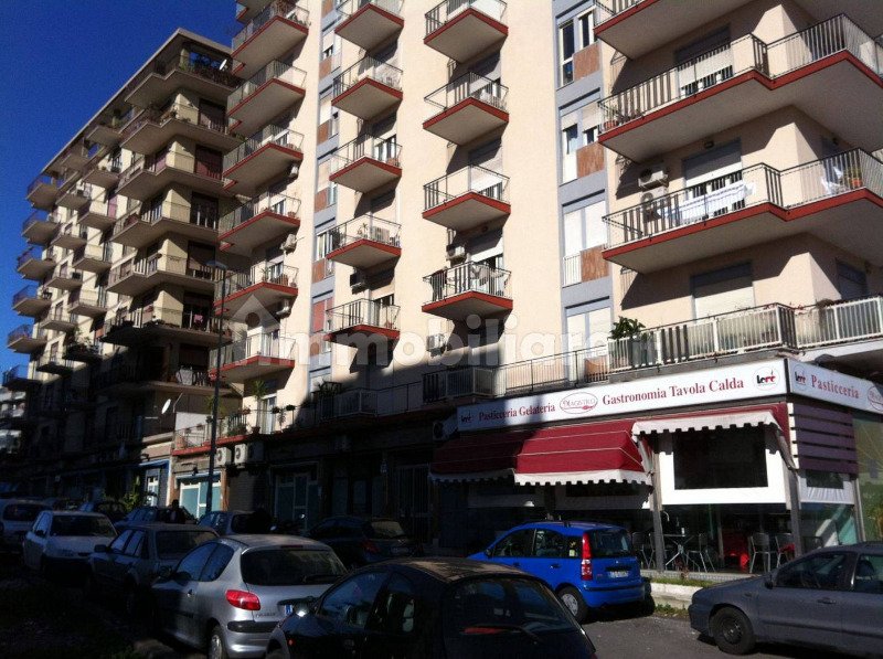 Catania appartamento nella piazza Abramo Lincoln a Catania in Affitto