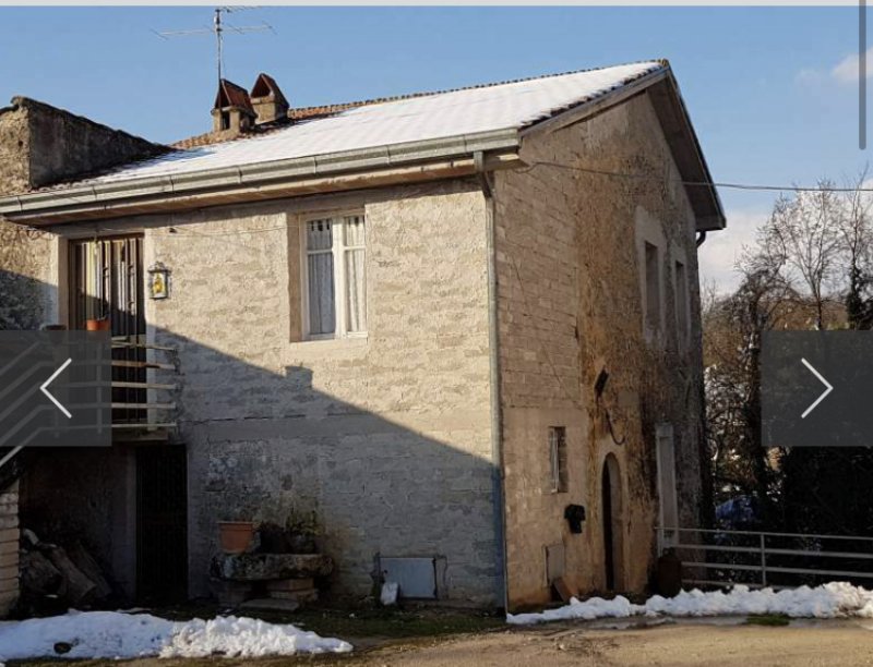 Casalvieri casa con 2 appartamenti a Frosinone in Vendita