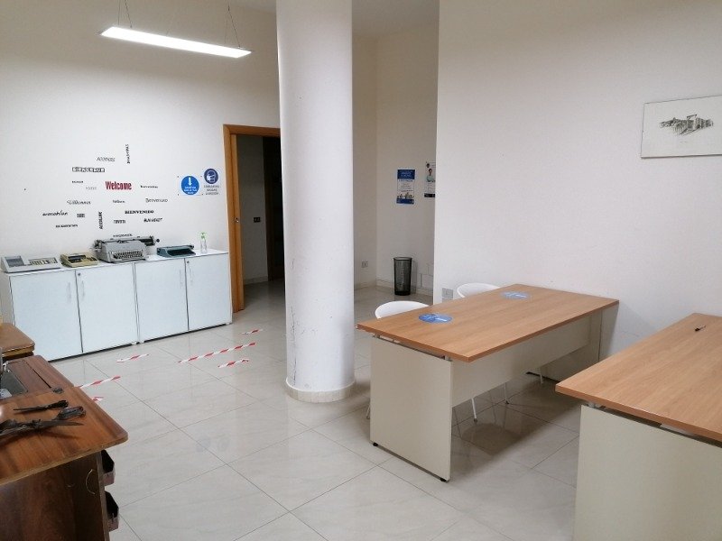 Matera in zona centrale appartamento uso ufficio a Matera in Affitto