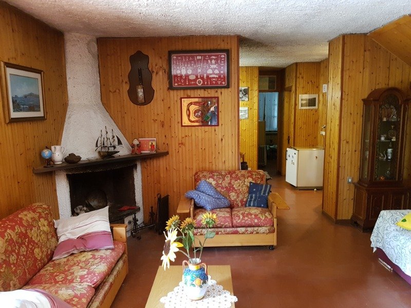 Zeri appartamento in montagna a Massa-Carrara in Vendita
