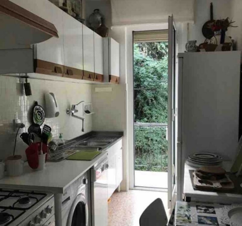 Zoagli appartamento uso vacanze ideale per coppie a Genova in Affitto