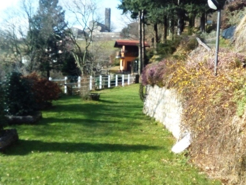 Bagni di Lucca immobile isolato a Lucca in Affitto