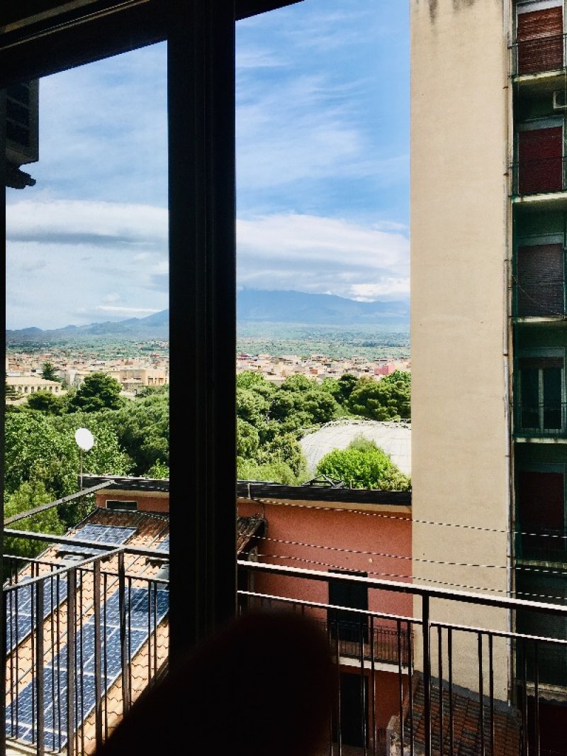 Adrano appartamento luminoso e panoramico a Catania in Vendita