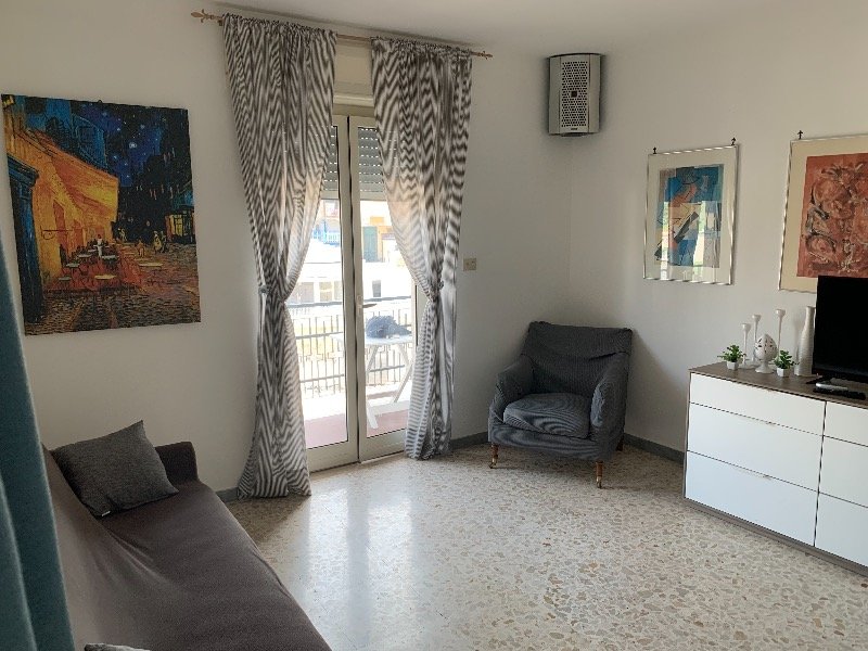 Bacoli appartamento arredato panoramico a Napoli in Affitto