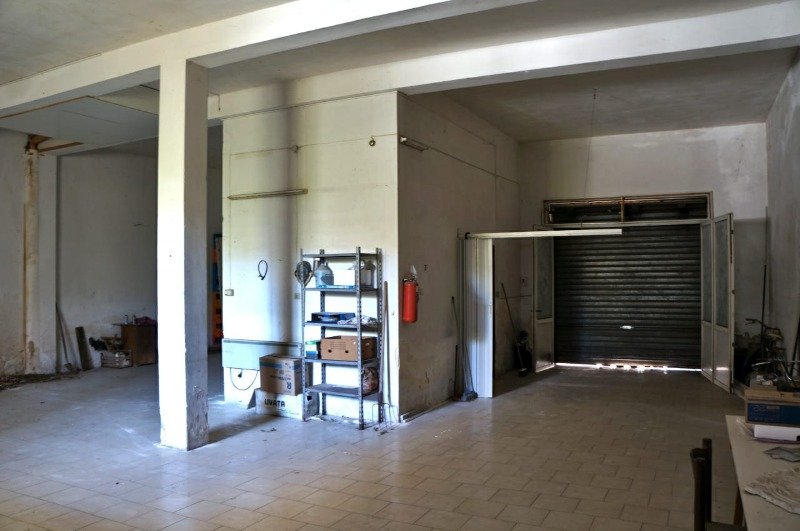 Presicce casa con garage a Lecce in Vendita