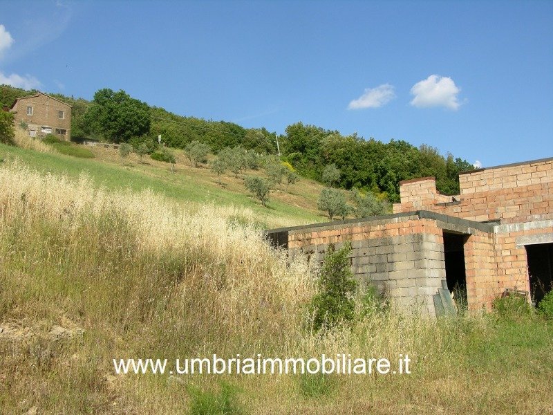 Montecchio casale in costruzione a Terni in Vendita