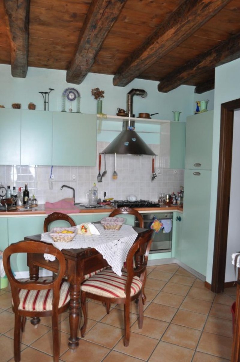 Stresa appartamento in villa d'epoca a Verbano-Cusio-Ossola in Vendita