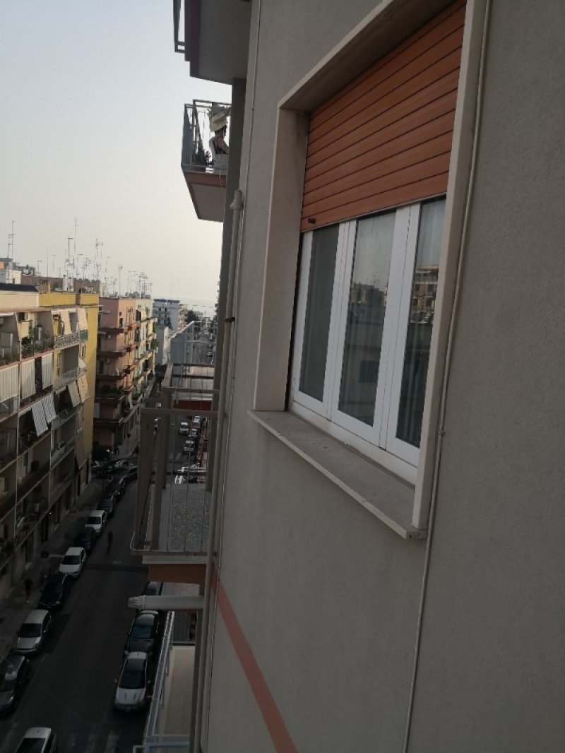 Taranto appartamento con porta blindata a Taranto in Vendita