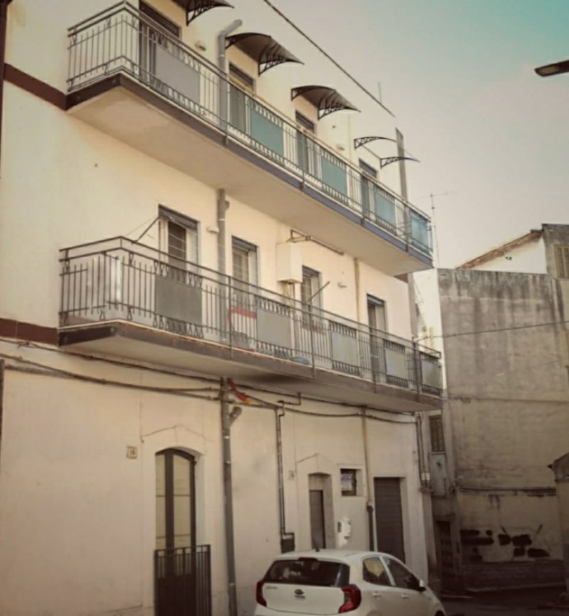 Adrano casa zona San Francesco a Catania in Vendita