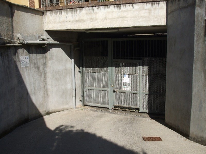 Chieri garage con luce e presa corrente a Torino in Vendita