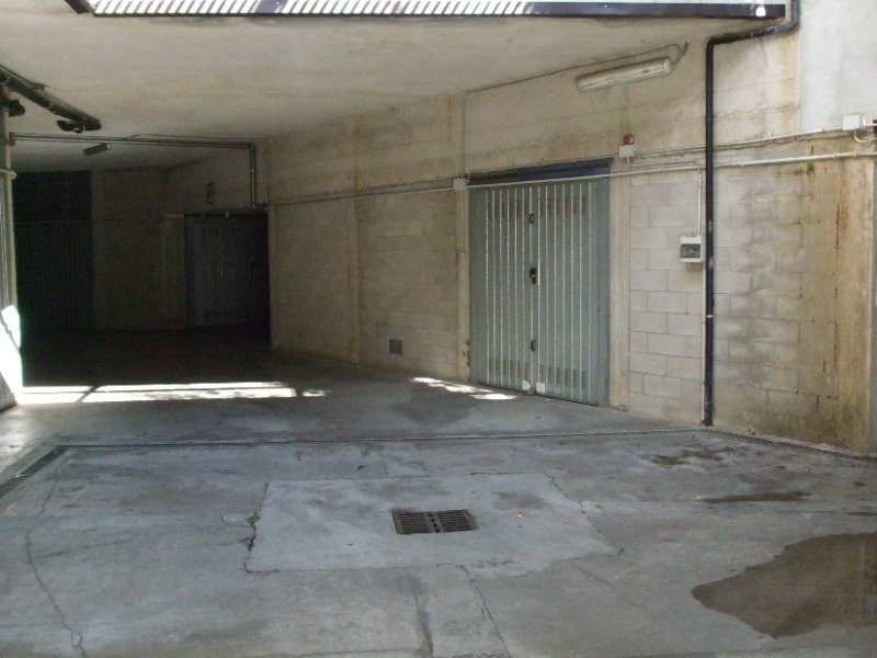 Chieri garage con luce e presa corrente a Torino in Vendita