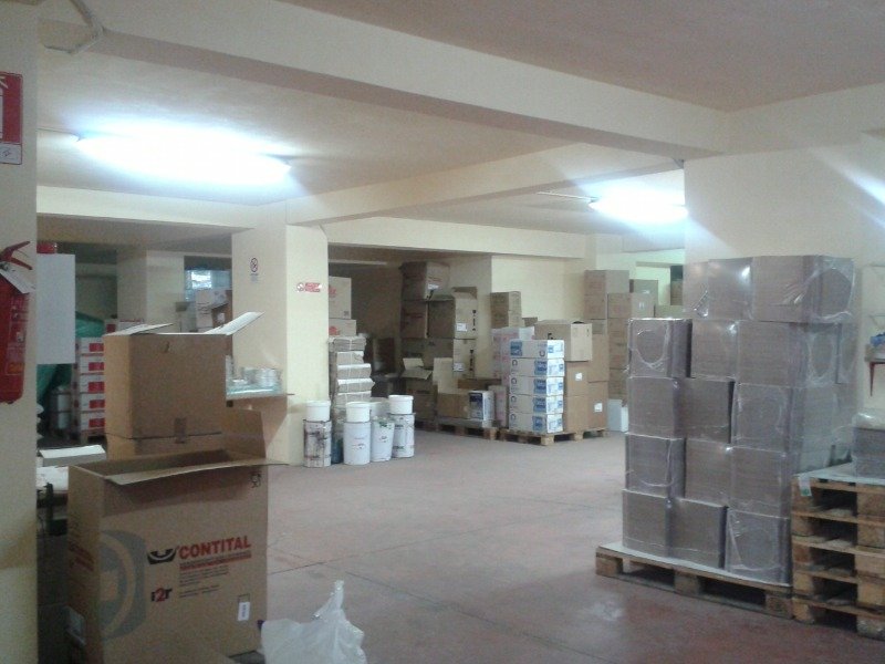 Ragusa magazzino con ufficio a Ragusa in Vendita
