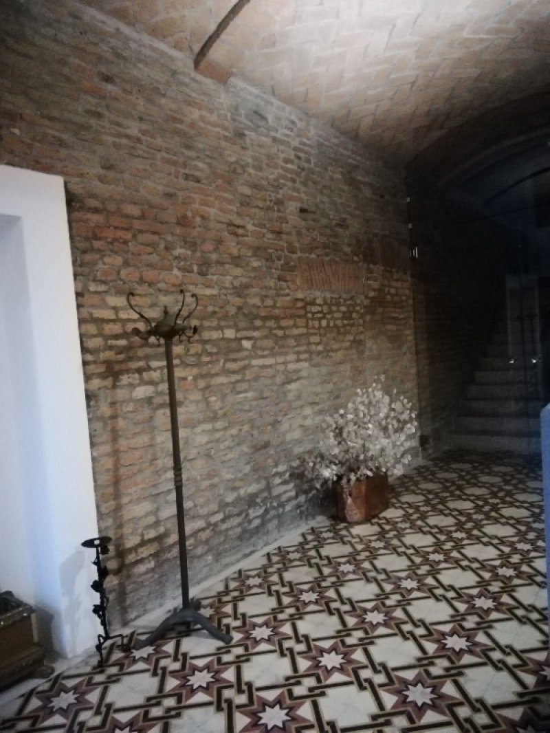 Sermide centro storico casa a Mantova in Vendita