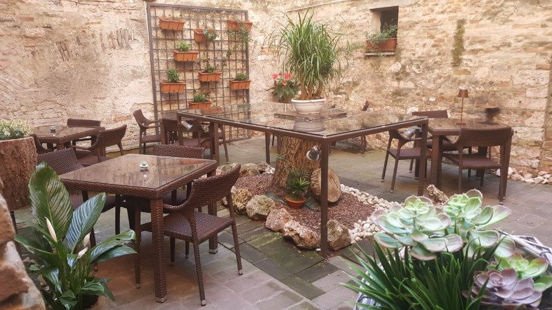 Centro storico di Foligno attivit di ristorazione a Perugia in Vendita