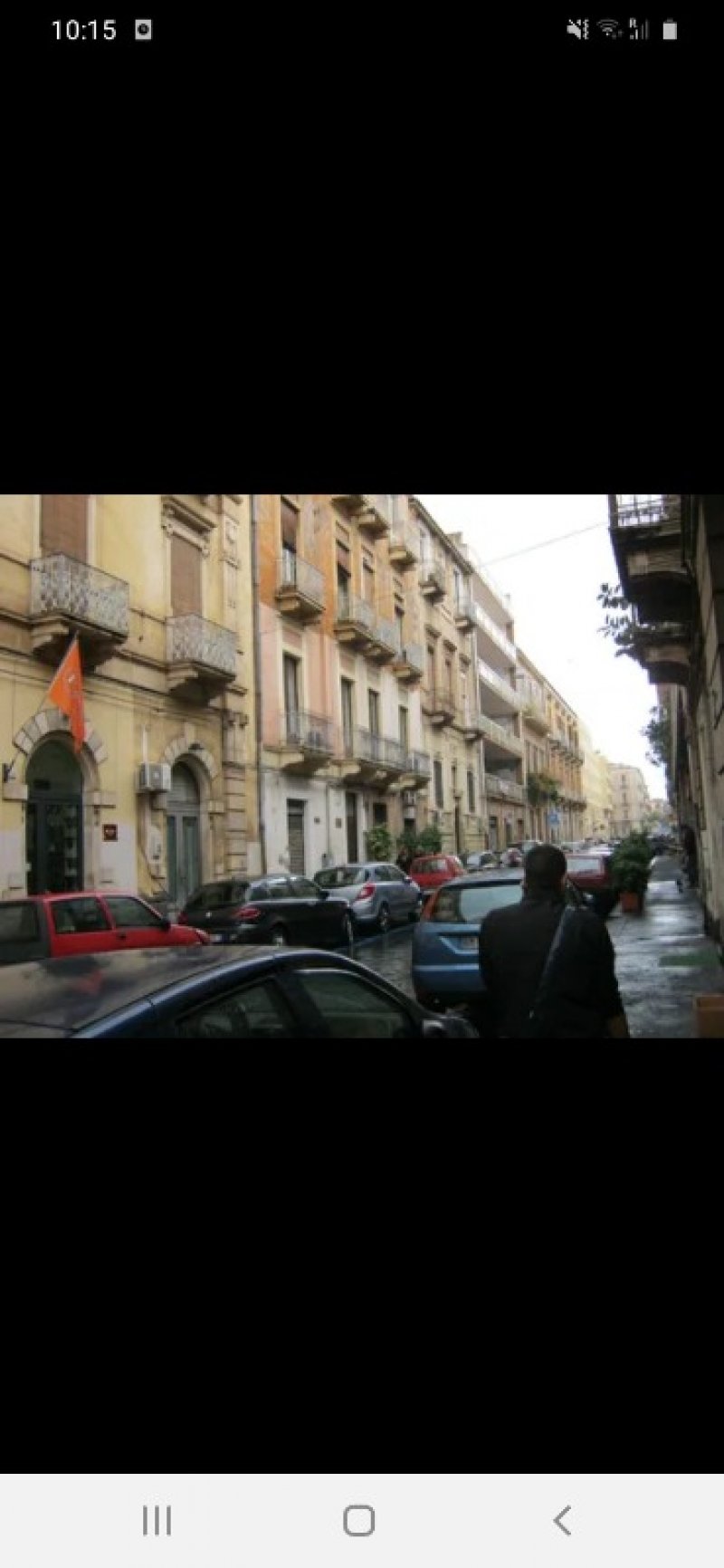 Catania ampio 5 vani in piccolo palazzetto a Catania in Vendita
