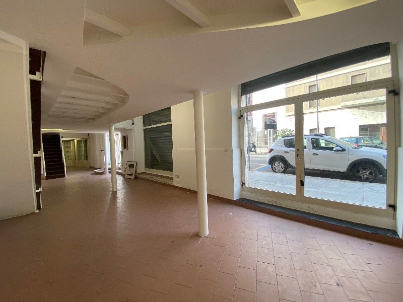 Cagliari quartiere Stampace immobile commerciale a Cagliari in Affitto