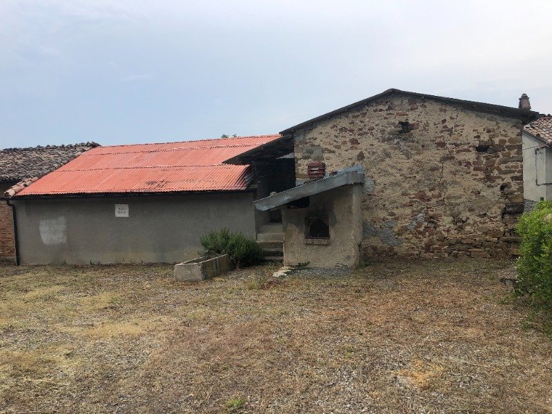 Valesso di Gropparello abitazione rurale a Piacenza in Vendita