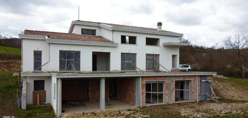 Ferrazzano villa moderna da ultimare a Campobasso in Vendita