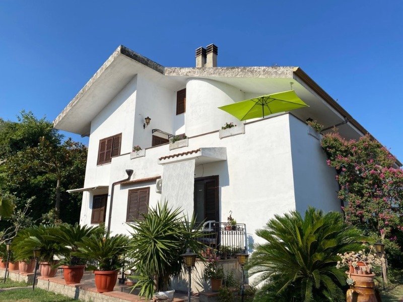 Sessa Aurunca localit Monte Ofelio villa a Caserta in Vendita