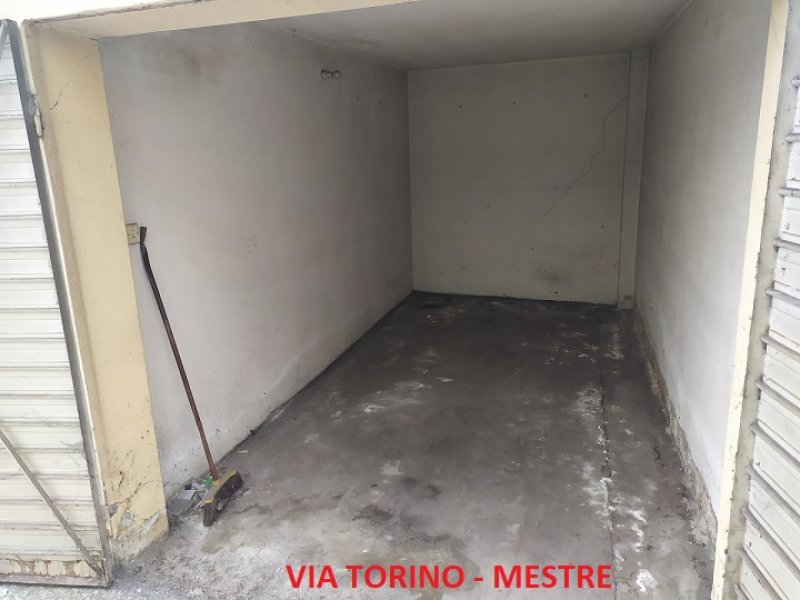 Mestre centro 2 garage a Venezia in Vendita