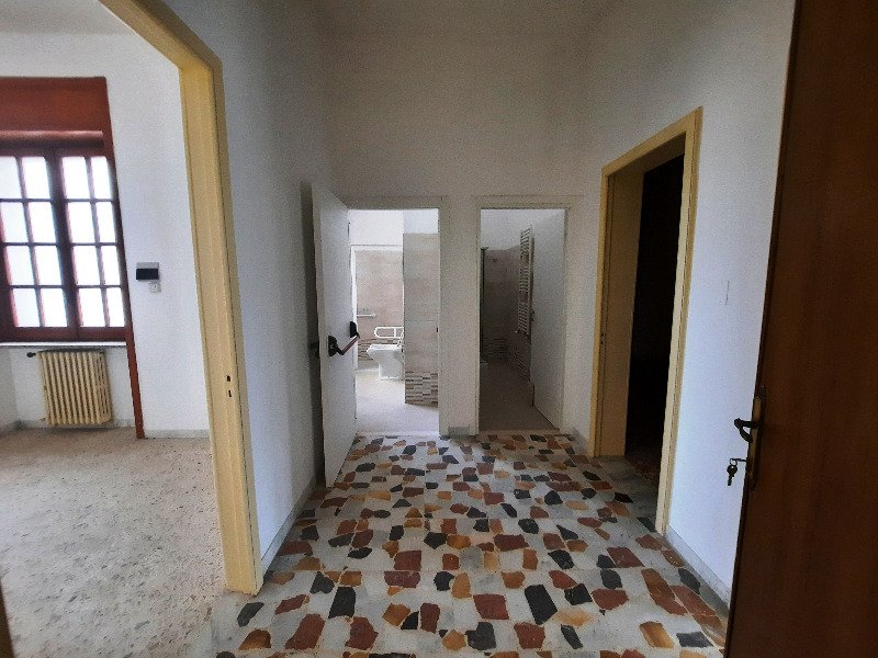 Martano ampio e luminoso appartamento a Lecce in Vendita
