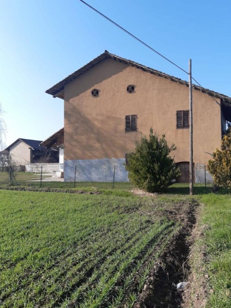Villafalletto frazione Gerbola casa a Cuneo in Vendita