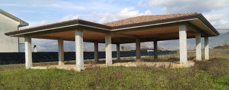 Ferentino struttura in cemento armato a Frosinone in Vendita