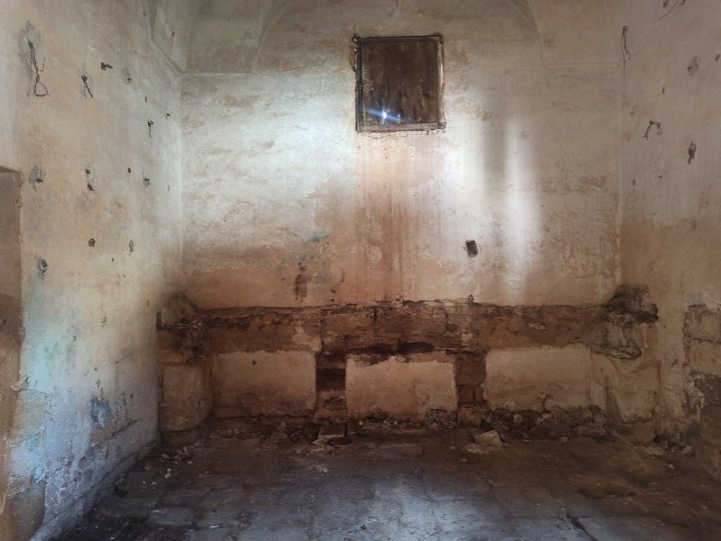 nel centro di Carmiano antica casa rurale a Lecce in Vendita