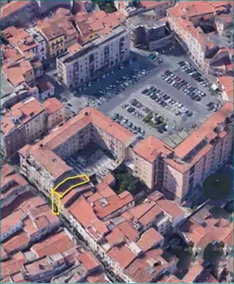 Sassari centro storico intera palazzina a Sassari in Vendita