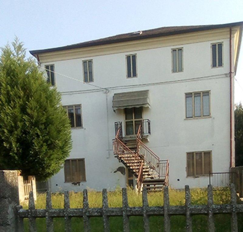 Papozze villa a Rovigo in Vendita