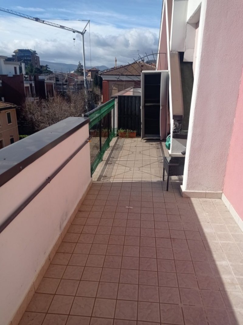 Tolentino bilocale con terrazzo a Macerata in Vendita