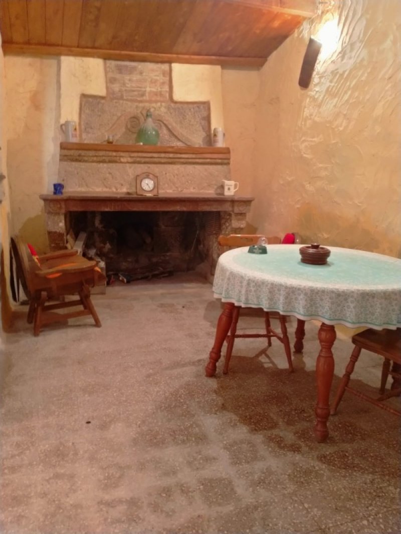 Ploaghe casa storica a Sassari in Vendita