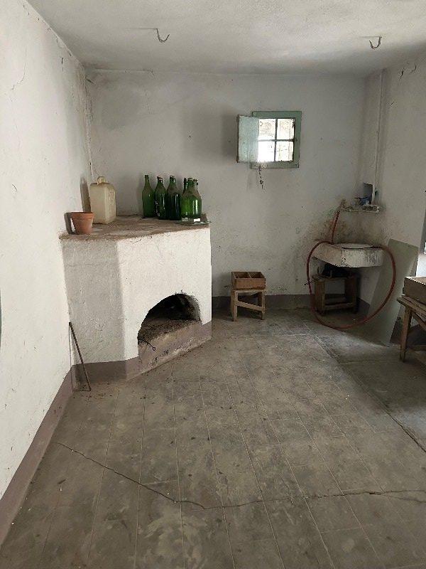 Orani centro Sardegna casa storica padronale a Nuoro in Vendita