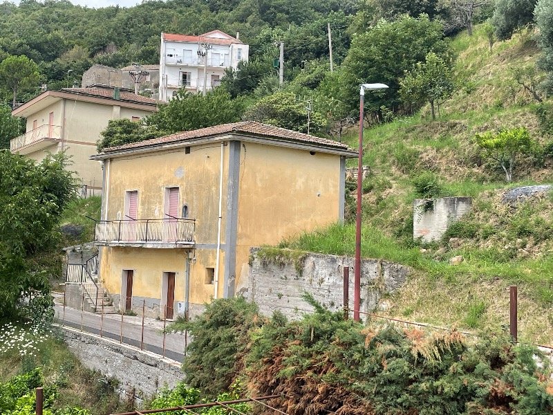 Salerno villa singola con vista panoramica a Salerno in Vendita