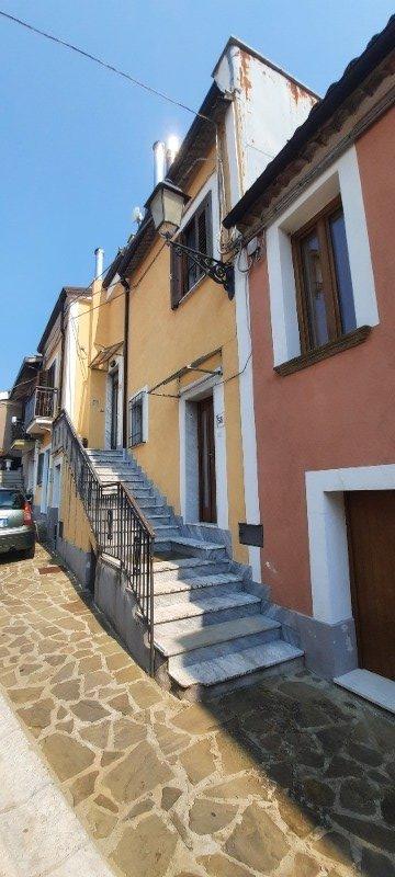 appartamento nel centro storico di Rutino a Salerno in Vendita