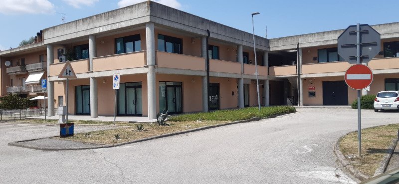 Sant'Enea Perugia locale commerciale a Perugia in Affitto