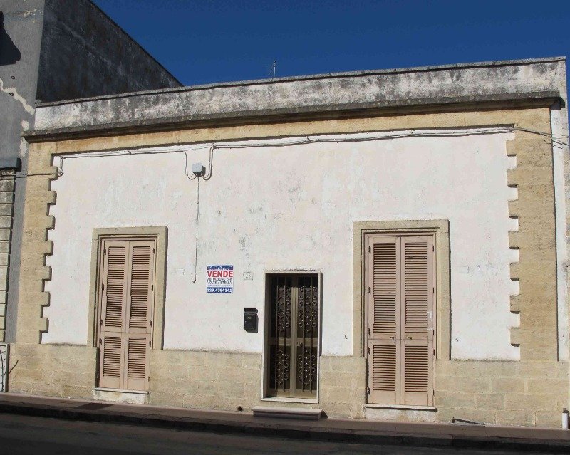 Trepuzzi abitazione indipendente a Lecce in Vendita