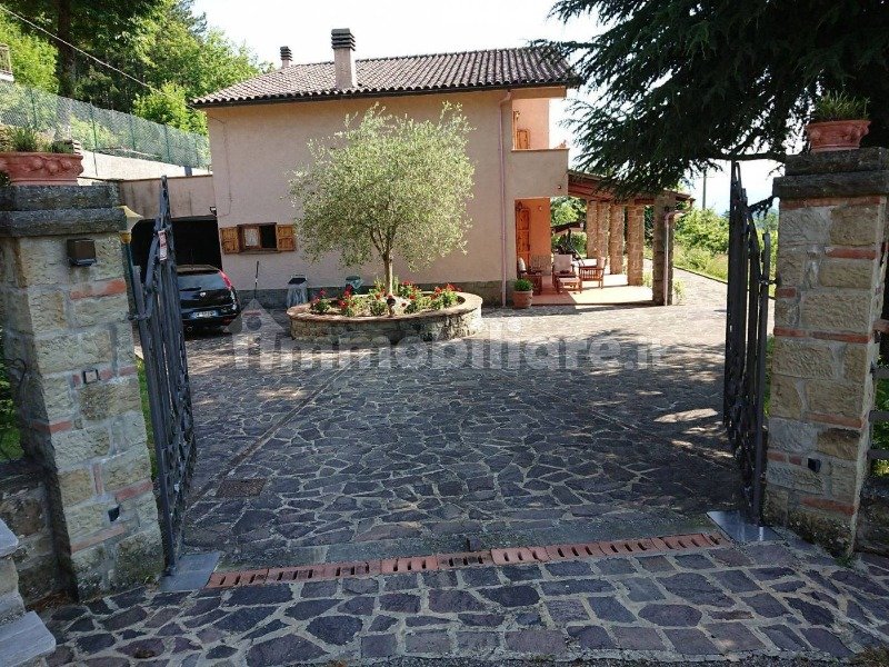Talla villa a Arezzo in Vendita