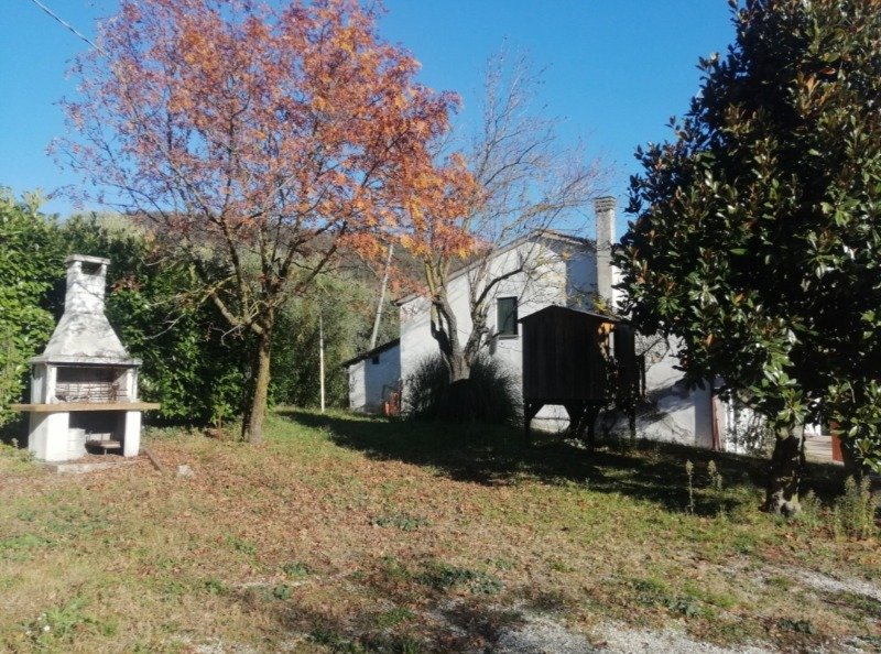 Torreglia casa accostata con progetto approvato a Padova in Vendita