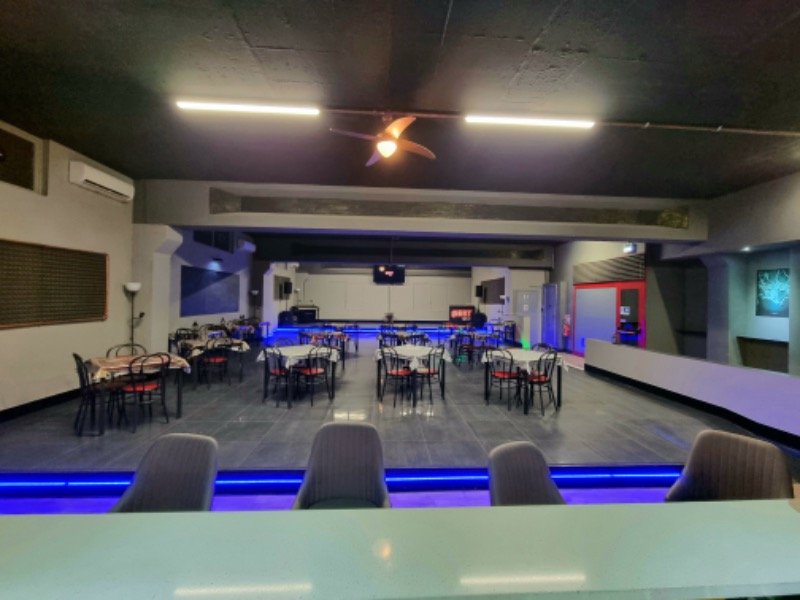Elmas attivit di bar ristorazione a Cagliari in Vendita