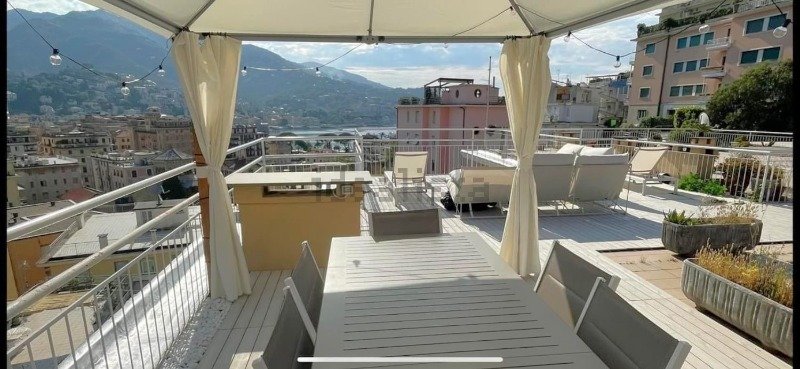 Rapallo attico vista mare a Genova in Vendita