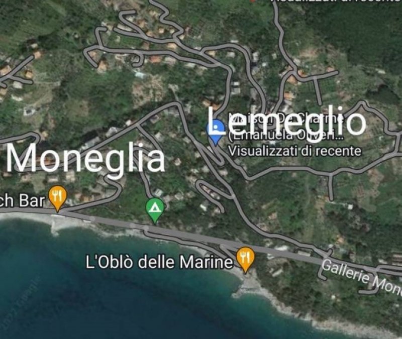 Moneglia rustico con terreno con progetto a Genova in Vendita