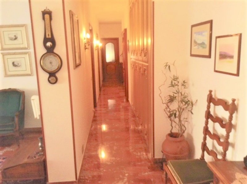 Rapallo Torre Menegotto appartamento quadrilocale a Genova in Vendita