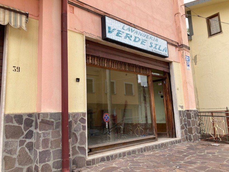 Camigliatello Silano locale commerciale a Cosenza in Vendita