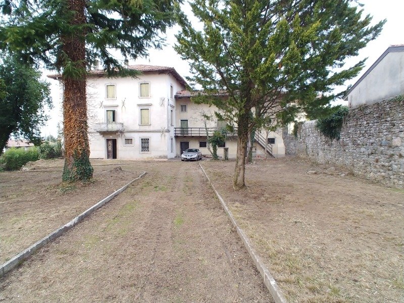 Loneriacco di Tarcento villa a Udine in Vendita
