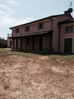 Annuncio vendita Castelnuovo Magra casale in zona pianeggiante