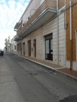 Annuncio affitto Lizzano locale commerciale